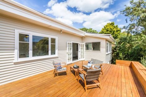 Photo of property in 19 Cecil Road, Tawa, Wellington, 5028