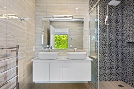 Photo of property in 32c Hewitts Road, Merivale, Christchurch, 8014