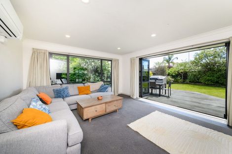 Photo of property in 57 Chestnut Close, Kelvin Grove, Palmerston North, 4414