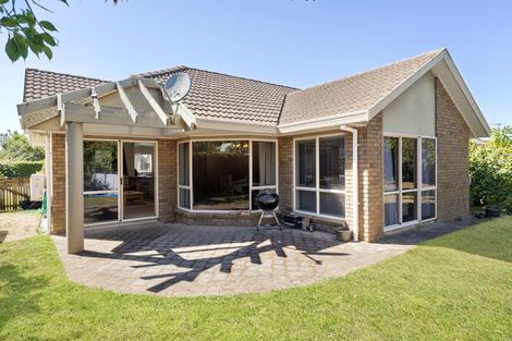 Photo of property in 18 Halcione Close, Flagstaff, Hamilton, 3210