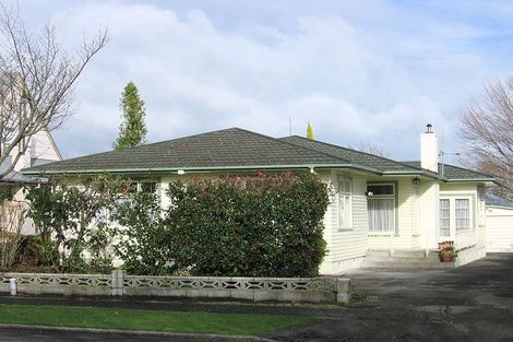 Photo of property in 14 Ake Ake Avenue, Hokowhitu, Palmerston North, 4410