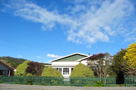 Photo of property in 75 Shakespeare Street, Greymouth, 7805