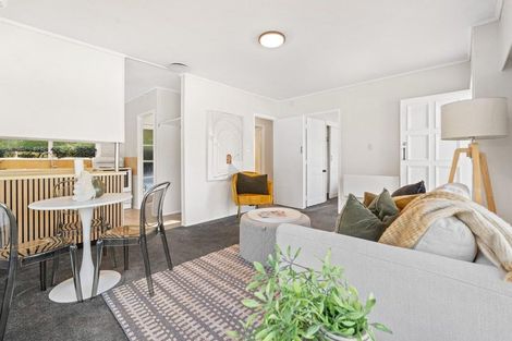 Photo of property in 1/29 King Richard Place, Browns Bay, Auckland, 0630