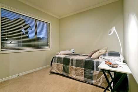Photo of property in 2 Archer Rayner Place, Greenhithe, Auckland, 0632