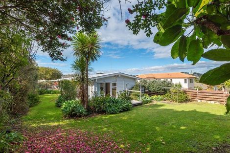 Photo of property in 44 Woodstock Road, Forrest Hill, Auckland, 0620