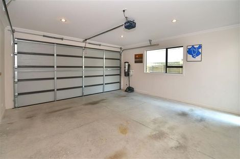 Photo of property in 16 Fernhill Way, Oteha, Auckland, 0632