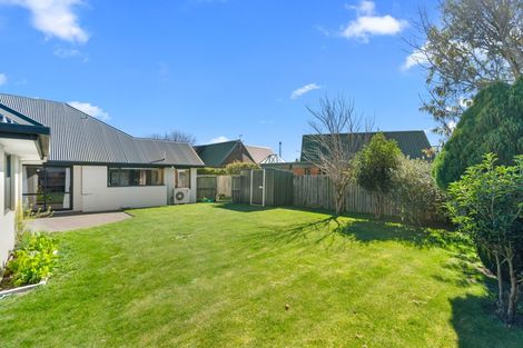 Photo of property in 8 Claverley Gardens, Avonhead, Christchurch, 8042
