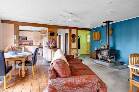 Photo of property in 40 Young Road, Opunake, 4682