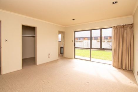 Photo of property in 4 Johnstone Drive, Fitzherbert, Palmerston North, 4410