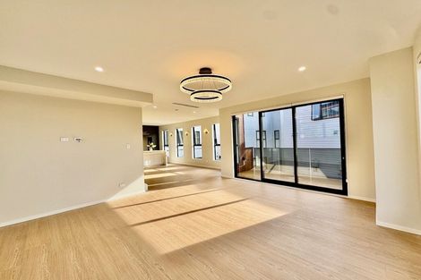 Photo of property in 1 Sandford Street, Campbells Bay, Auckland, 0630