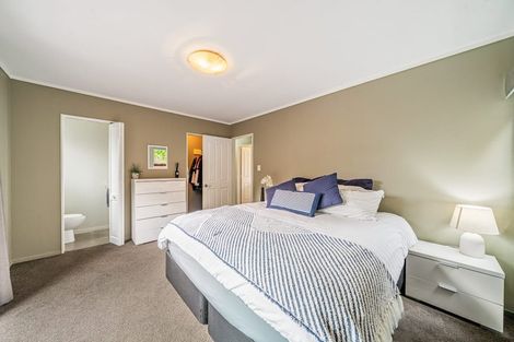 Photo of property in 26 Woolwich Close, Whitby, Porirua, 5024