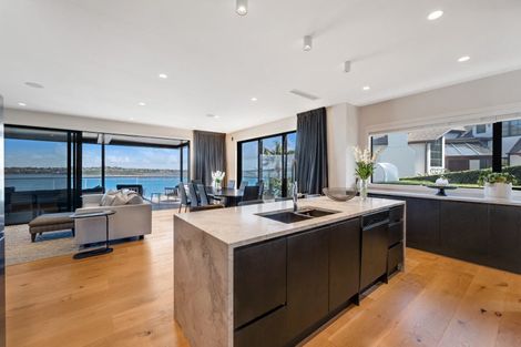 Photo of property in 47c Takutai Avenue, Half Moon Bay, Auckland, 2012