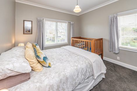 Photo of property in 2 Kent Road, Saint Johns Hill, Whanganui, 4501