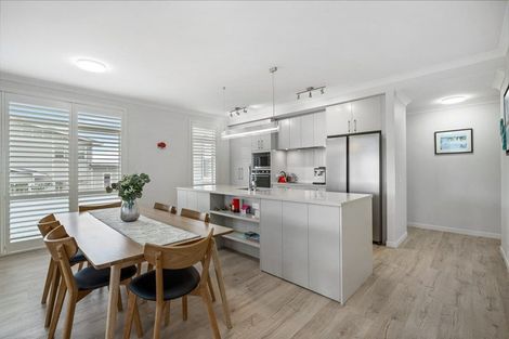 Photo of property in 1 Ocean View Terrace, Orewa, 0931