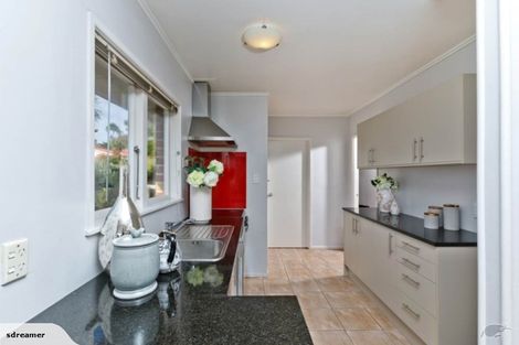 Photo of property in 22 Lynden Avenue, Hillcrest, Auckland, 0627