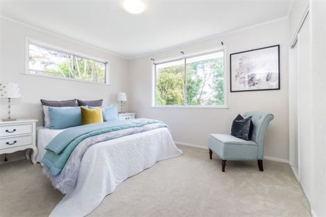Photo of property in 31 Weatherly Road, Torbay, Auckland, 0630