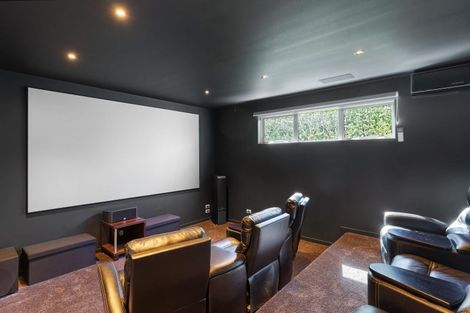 Photo of property in 40 Oceania Place, Mellons Bay, Auckland, 2014