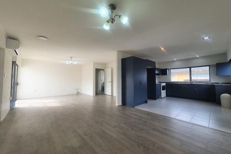 Photo of property in 1/177 Forrest Hill Road, Forrest Hill, Auckland, 0620