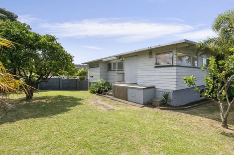 Photo of property in 413 East Coast Road, Mairangi Bay, Auckland, 0630