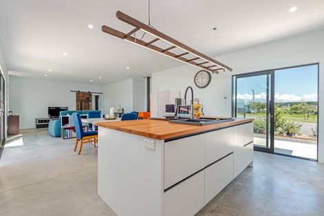 Photo of property in 858d Rangiotu Road, Rangiotu, Palmerston North, 4477