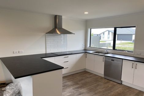 Photo of property in 16 Hikawera Drive, Frimley, Hastings, 4120