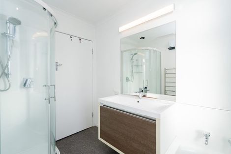Photo of property in 15 Mary Street, Winton, 9720