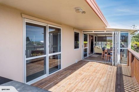 Photo of property in 3 Norna Grove, Waikawa Beach, Levin, 5573