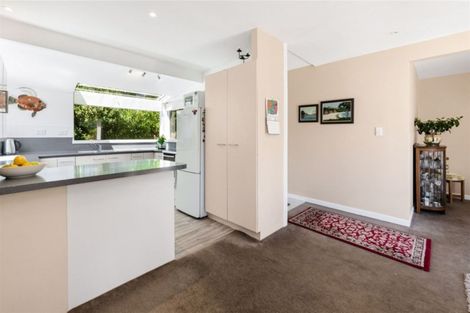 Photo of property in 14 Derwent Crescent, Titirangi, Auckland, 0604