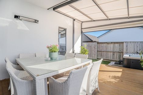 Photo of property in 10 Knightia Drive, Papamoa Beach, Papamoa, 3118