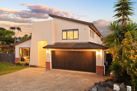 Photo of property in 19 South Kensington Way, Henderson, Auckland, 0612