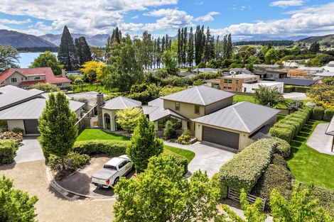 Photo of property in 8 Stonebridge Close, Wanaka, 9305