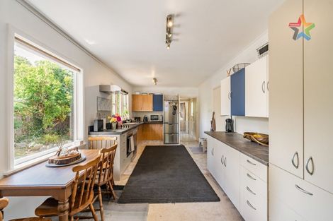 Photo of property in 5 Wood Street, Wainuiomata, Lower Hutt, 5014