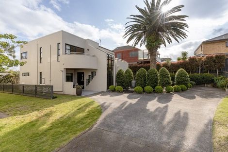 Photo of property in 21a Sunbrae Grove, Mount Maunganui, 3116