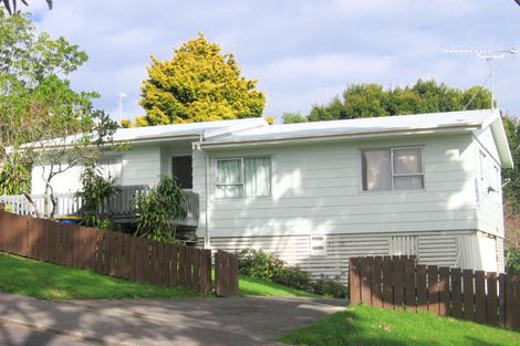 Photo of property in 20 Lilburn Crescent, Massey, Auckland, 0614