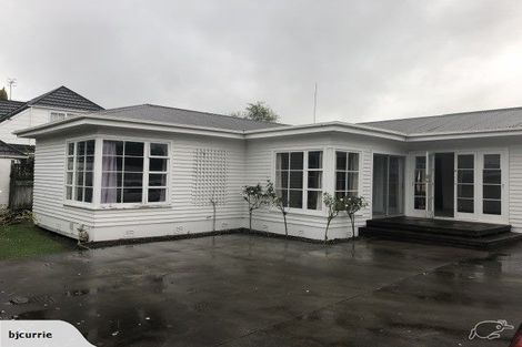 Photo of property in 15a Limbrick Street, Terrace End, Palmerston North, 4410