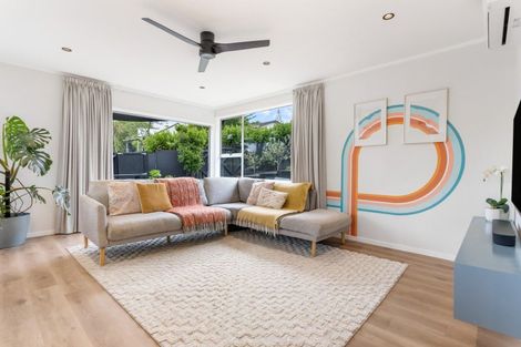 Photo of property in 50 Powrie Street, Glenfield, Auckland, 0629