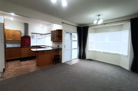 Photo of property in 8 Norton Park Avenue, Fairfield, Lower Hutt, 5011