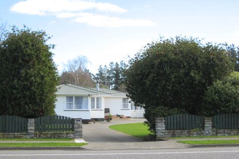 Photo of property in 205 Bridge Street, Bulls, 4818