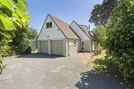 Photo of property in 1138 South Road, Oakura, 4314