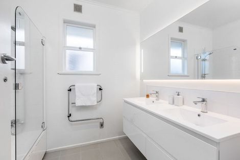 Photo of property in 1/25 Waipa Street, Birkenhead, Auckland, 0626