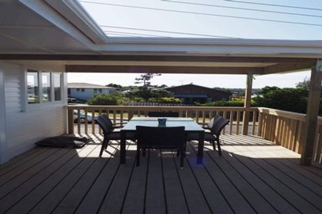 Photo of property in 839b Whangaparaoa Road, Manly, Whangaparaoa, 0930