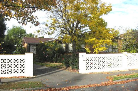 Photo of property in 4 Ilkley Place, Ilam, Christchurch, 8041