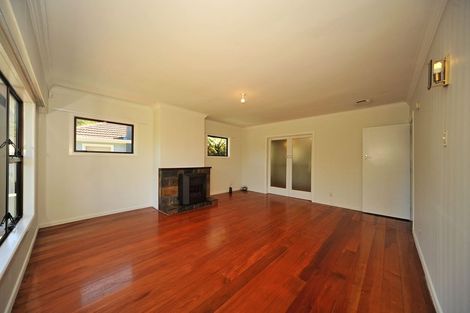 Photo of property in 20 Lyndhurst Road, Tawa, Wellington, 5028