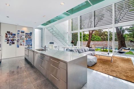 Photo of property in 2/6 Alberon Place, Parnell, Auckland, 1052