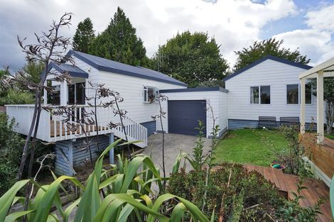 Photo of property in 18 Helena Road, Hillcrest, Hamilton, 3216