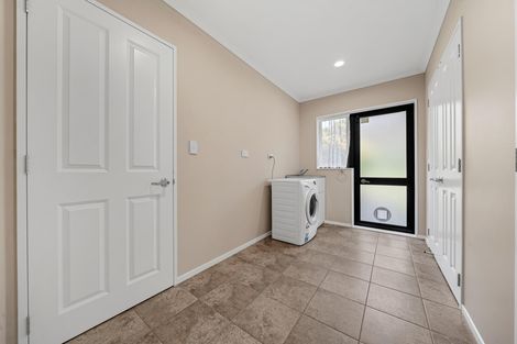 Photo of property in 5b Raukawa Grove, Waiuku, 2123