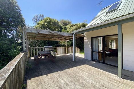 Photo of property in 27 Tainui Street, Mokau, 4376
