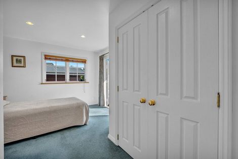 Photo of property in 66 Yeovil Road, Te Atatu Peninsula, Auckland, 0610