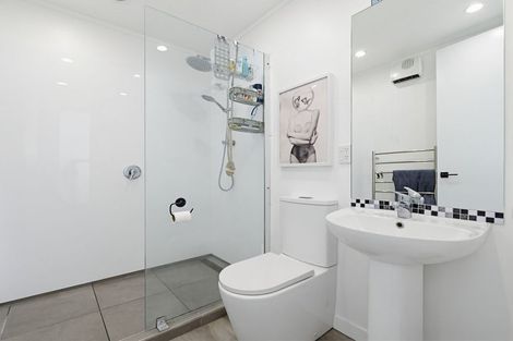 Photo of property in 5 Hetherington Road, Ranui, Auckland, 0612