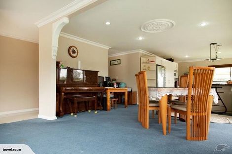 Photo of property in 2/49 College Road, Northcote, Auckland, 0627